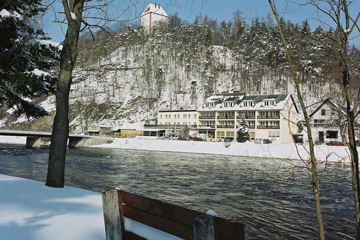 Hotel Am Schlossberg Ziegenrück Exterior foto